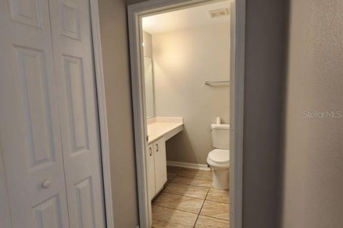 Снять в аренду виллу или дом в Киссимми, Флорида 4 спальни, 158.31м2, № 1812546 - фото 28