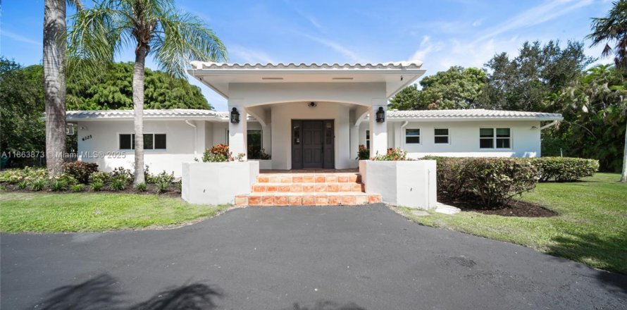 Villa ou maison à Pinecrest, Floride 5 chambres, 386.57 m2 № 1922999