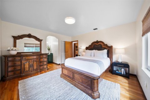 Villa ou maison à vendre à Pinecrest, Floride: 5 chambres, 386.57 m2 № 1922999 - photo 30