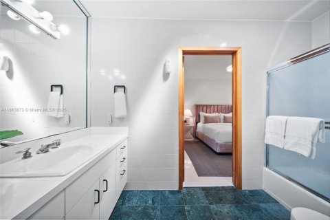 Villa ou maison à vendre à Pinecrest, Floride: 5 chambres, 386.57 m2 № 1922999 - photo 27