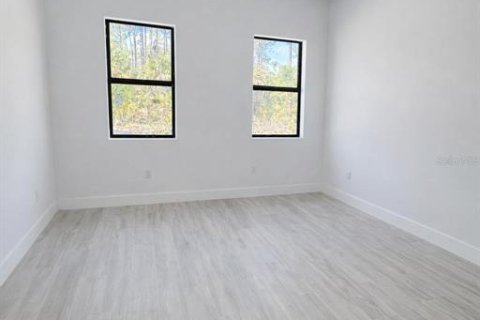Villa ou maison à vendre à Port Charlotte, Floride: 4 chambres, 152.17 m2 № 2095277 - photo 4