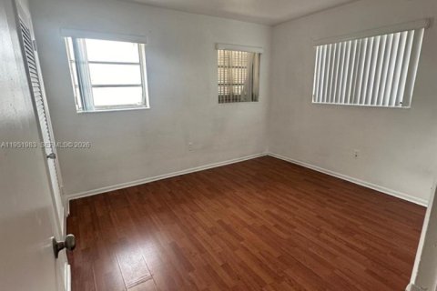 Купить таунхаус в Майами, Флорида 2 спальни, 92.9м2, № 2009216 - фото 10