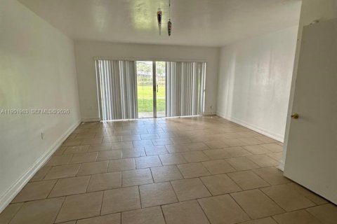 Таунхаус в Майами, Флорида 2 спальни, 92.9м2 № 2009216