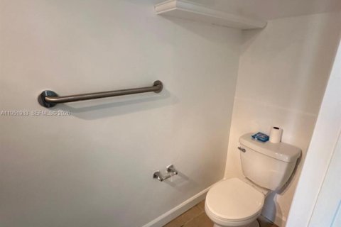 Купить таунхаус в Майами, Флорида 2 спальни, 92.9м2, № 2009216 - фото 3