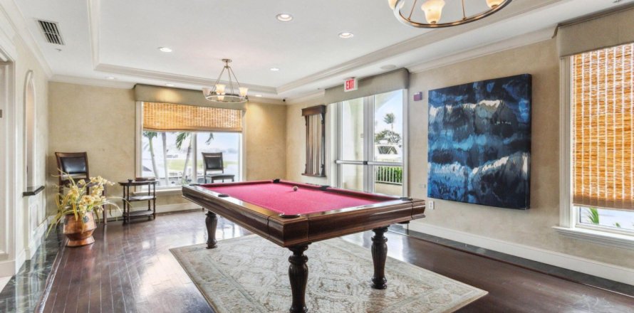 Condo in Lantana, Florida, 3 bedrooms  № 940919