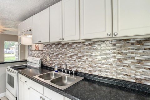 Immobilier commercial à vendre à Winter Haven, Floride: 6 chambres, 177.26 m2 № 1918139 - photo 14