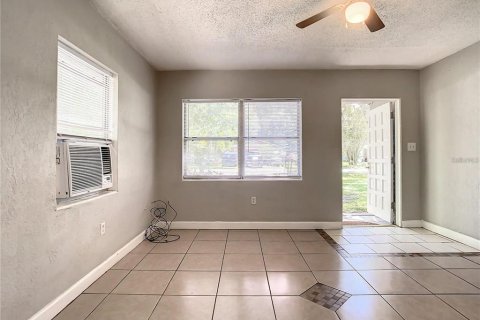 Immobilier commercial à vendre à Winter Haven, Floride: 6 chambres, 177.26 m2 № 1918139 - photo 10