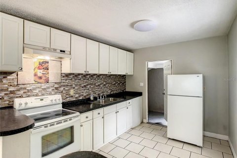 Immobilier commercial à vendre à Winter Haven, Floride: 6 chambres, 177.26 m2 № 1918139 - photo 15