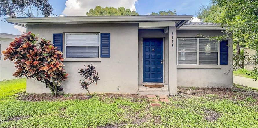 Immobilier commercial à Winter Haven, Floride 6 chambres, 177.26 m2 № 1918139