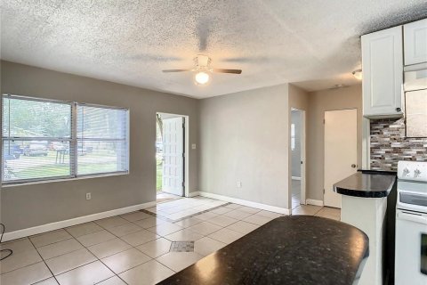 Immobilier commercial à vendre à Winter Haven, Floride: 6 chambres, 177.26 m2 № 1918139 - photo 13