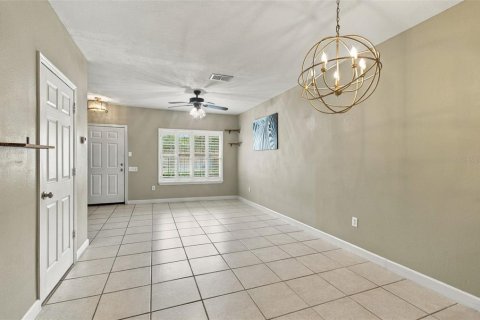 Touwnhouse à vendre à Tampa, Floride: 2 chambres, 107.02 m2 № 2410699 - photo 6