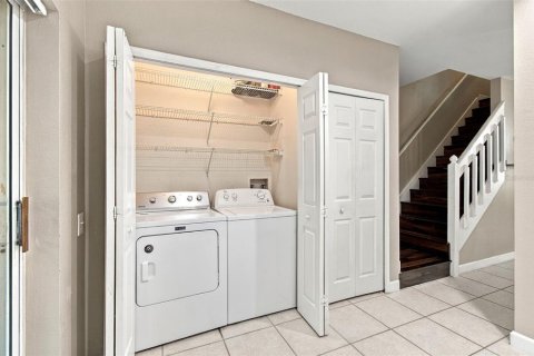 Touwnhouse à vendre à Tampa, Floride: 2 chambres, 107.02 m2 № 2410699 - photo 11