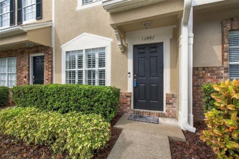 Touwnhouse à vendre à Tampa, Floride: 2 chambres, 107.02 m2 № 2410699 - photo 2