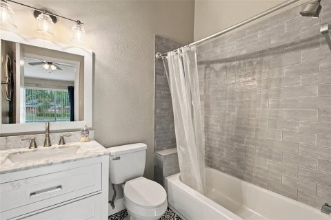 Touwnhouse à vendre à Tampa, Floride: 2 chambres, 107.02 m2 № 2410699 - photo 14