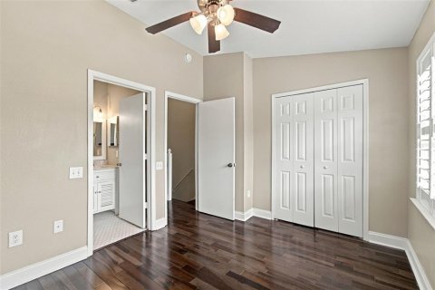 Touwnhouse à vendre à Tampa, Floride: 2 chambres, 107.02 m2 № 2410699 - photo 15