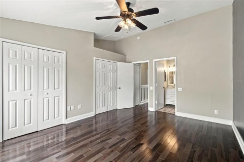 Touwnhouse à vendre à Tampa, Floride: 2 chambres, 107.02 m2 № 2410699 - photo 13