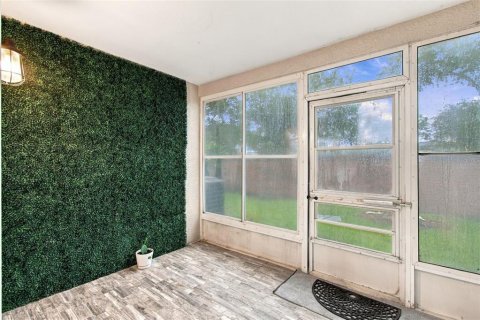 Touwnhouse à vendre à Tampa, Floride: 2 chambres, 107.02 m2 № 2410699 - photo 20