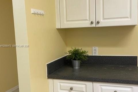 Copropriété à louer à Pembroke Pines, Floride: 2 chambres, 92.9 m2 № 2262976 - photo 27