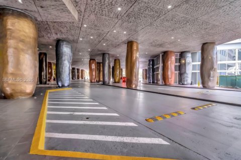 Copropriété à vendre à Miami, Floride: 3 chambres, 173.73 m2 № 2001272 - photo 30