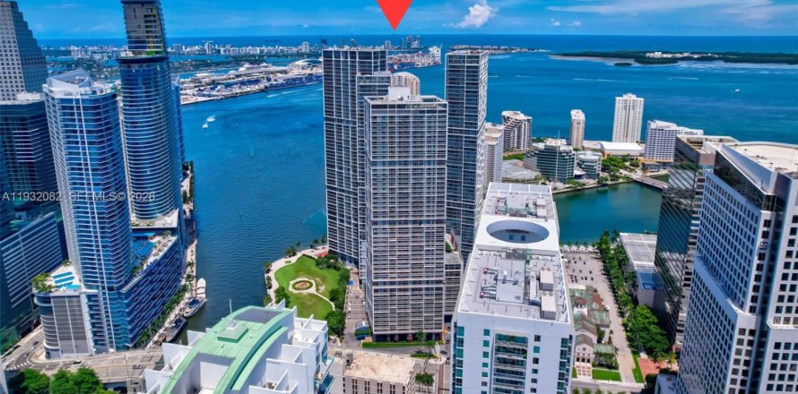 Condo à Miami, Floride, 3 chambres  № 2001272