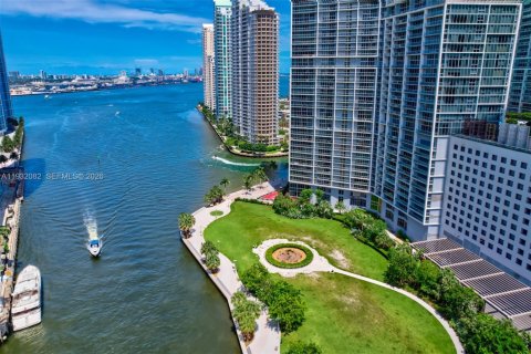 Copropriété à vendre à Miami, Floride: 3 chambres, 173.73 m2 № 2001272 - photo 22