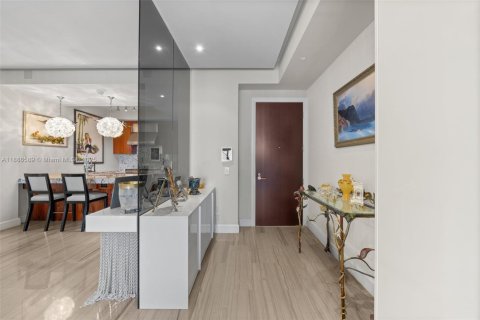 Copropriété à vendre à Bal Harbour, Floride: 2 chambres, 156.54 m2 № 1941990 - photo 27