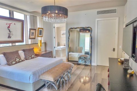 Condominio en venta en Bal Harbour, Florida, 2 dormitorios, 156.54 m2 № 1941990 - foto 10