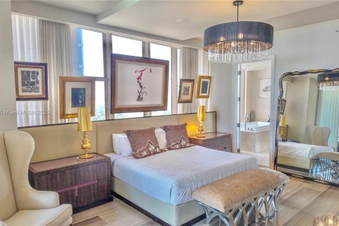Condominio en venta en Bal Harbour, Florida, 2 dormitorios, 156.54 m2 № 1941990 - foto 9