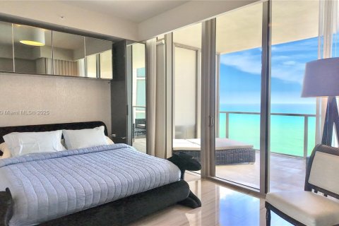Condominio en venta en Bal Harbour, Florida, 2 dormitorios, 156.54 m2 № 1941990 - foto 15