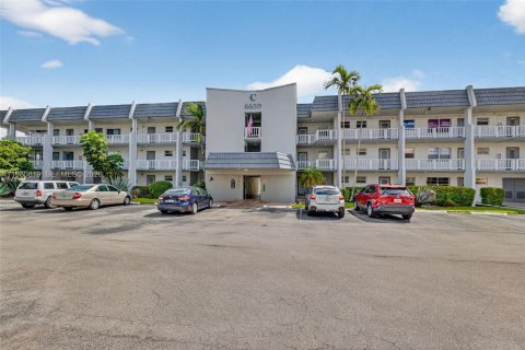 Купить кондоминиум в Маргит, Флорида 1 спальня, 66.89м2, № 2250280 - фото 21