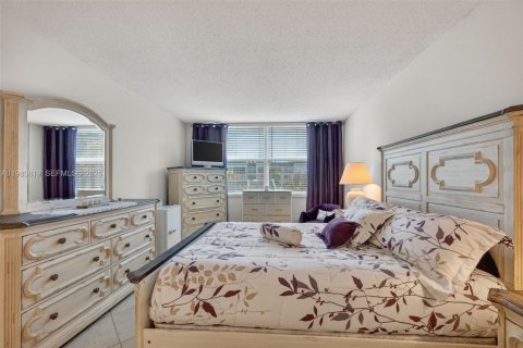 Купить кондоминиум в Маргит, Флорида 1 спальня, 66.89м2, № 2250280 - фото 15