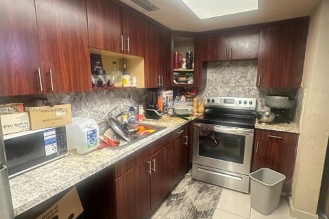 Copropriété à vendre à North Miami, Floride: 3 chambres, 106.47 m2 № 1936121 - photo 2