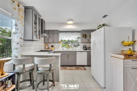 Casa en venta en Orlando, Florida, 2 dormitorios, 82.03 m2 № 1831273 - foto 9