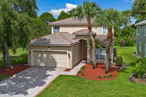 Villa ou maison à vendre à Jensen Beach, Floride: 4 chambres, 217.58 m2 № 2187155 - photo 2