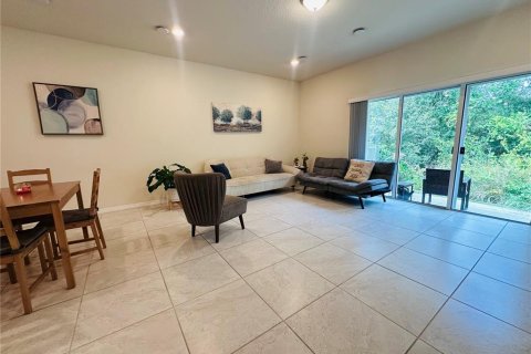 Townhouse in CYPRESS CAY in Kissimmee, Florida 3 bedrooms, 156.35 sq.m. № 2157903 - photo 8
