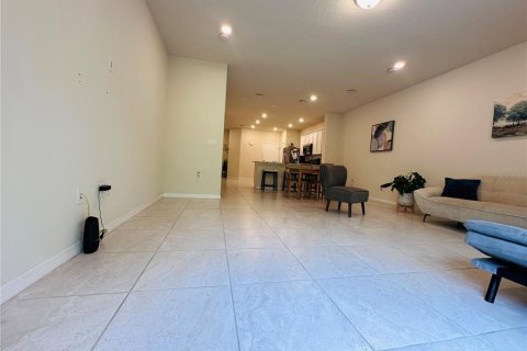 Townhouse in CYPRESS CAY in Kissimmee, Florida 3 bedrooms, 156.35 sq.m. № 2157903 - photo 12