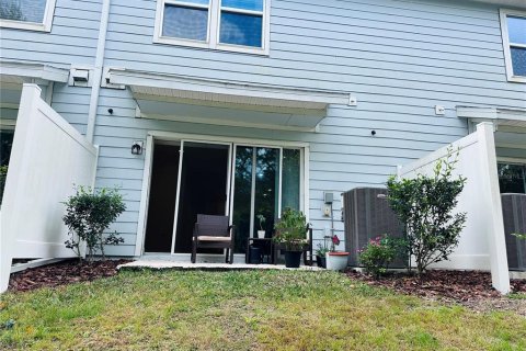 Townhouse in CYPRESS CAY in Kissimmee, Florida 3 bedrooms, 156.35 sq.m. № 2157903 - photo 23