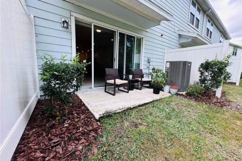 Townhouse in CYPRESS CAY in Kissimmee, Florida 3 bedrooms, 156.35 sq.m. № 2157903 - photo 11