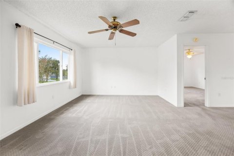 House in Ocala, Florida 2 bedrooms, 106.28 sq.m. № 1899793 - photo 6