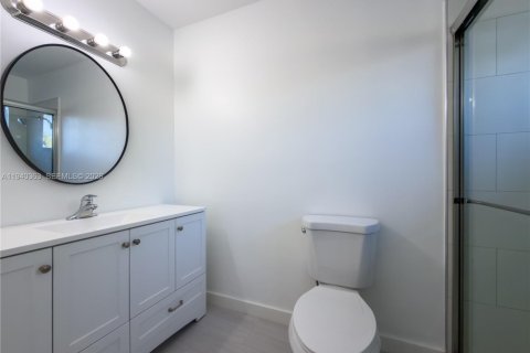 House in Miami, Florida 3 bedrooms, 105.17 sq.m. № 1998278 - photo 5