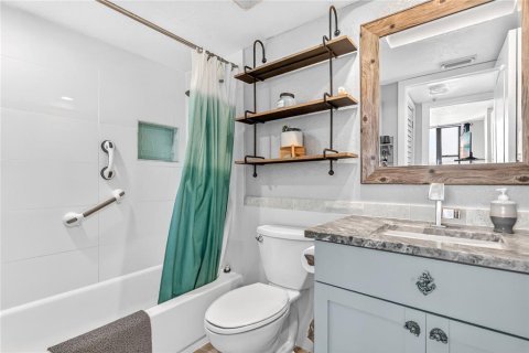 Condominio en venta en Clearwater, Florida, 1 dormitorio, 70.61 m2 № 2220049 - foto 9