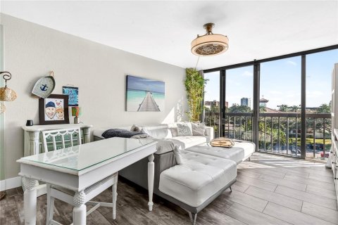 Condominio en venta en Clearwater, Florida, 1 dormitorio, 70.61 m2 № 2220049 - foto 7