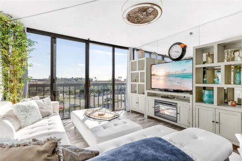 Condominio en venta en Clearwater, Florida, 1 dormitorio, 70.61 m2 № 2220049 - foto 5