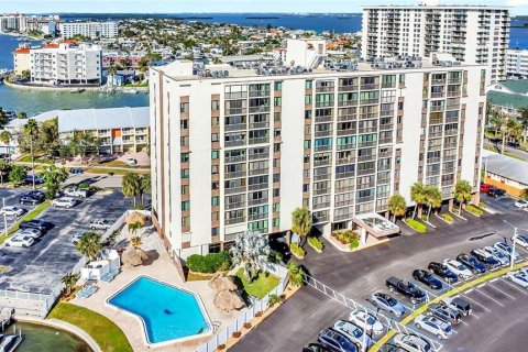 Condominio en venta en Clearwater, Florida, 1 dormitorio, 70.61 m2 № 2220049 - foto 11