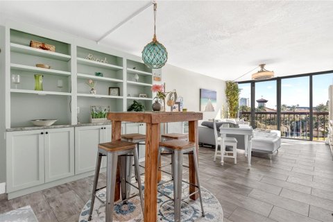 Condominio en venta en Clearwater, Florida, 1 dormitorio, 70.61 m2 № 2220049 - foto 3