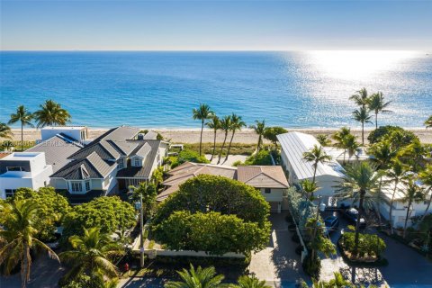 House in Fort Lauderdale, Florida 3 bedrooms, 196.21 sq.m. № 2069398 - photo 12