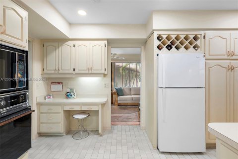 House in Fort Lauderdale, Florida 3 bedrooms, 196.21 sq.m. № 2069398 - photo 23