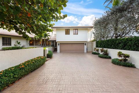 House in Fort Lauderdale, Florida 3 bedrooms, 196.21 sq.m. № 2069398 - photo 16