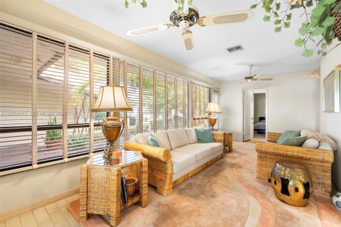 House in Fort Lauderdale, Florida 3 bedrooms, 196.21 sq.m. № 2069398 - photo 27