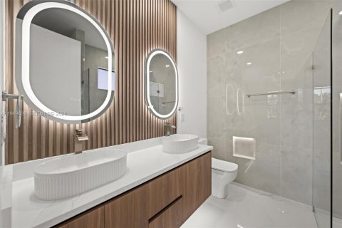 Casa en venta en Cape Coral, Florida, 3 dormitorios, 130.99 m2 № 2030367 - foto 19